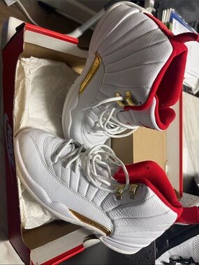 Jordan Men's White and Red Retro Basketball Shoes with Gold Accents